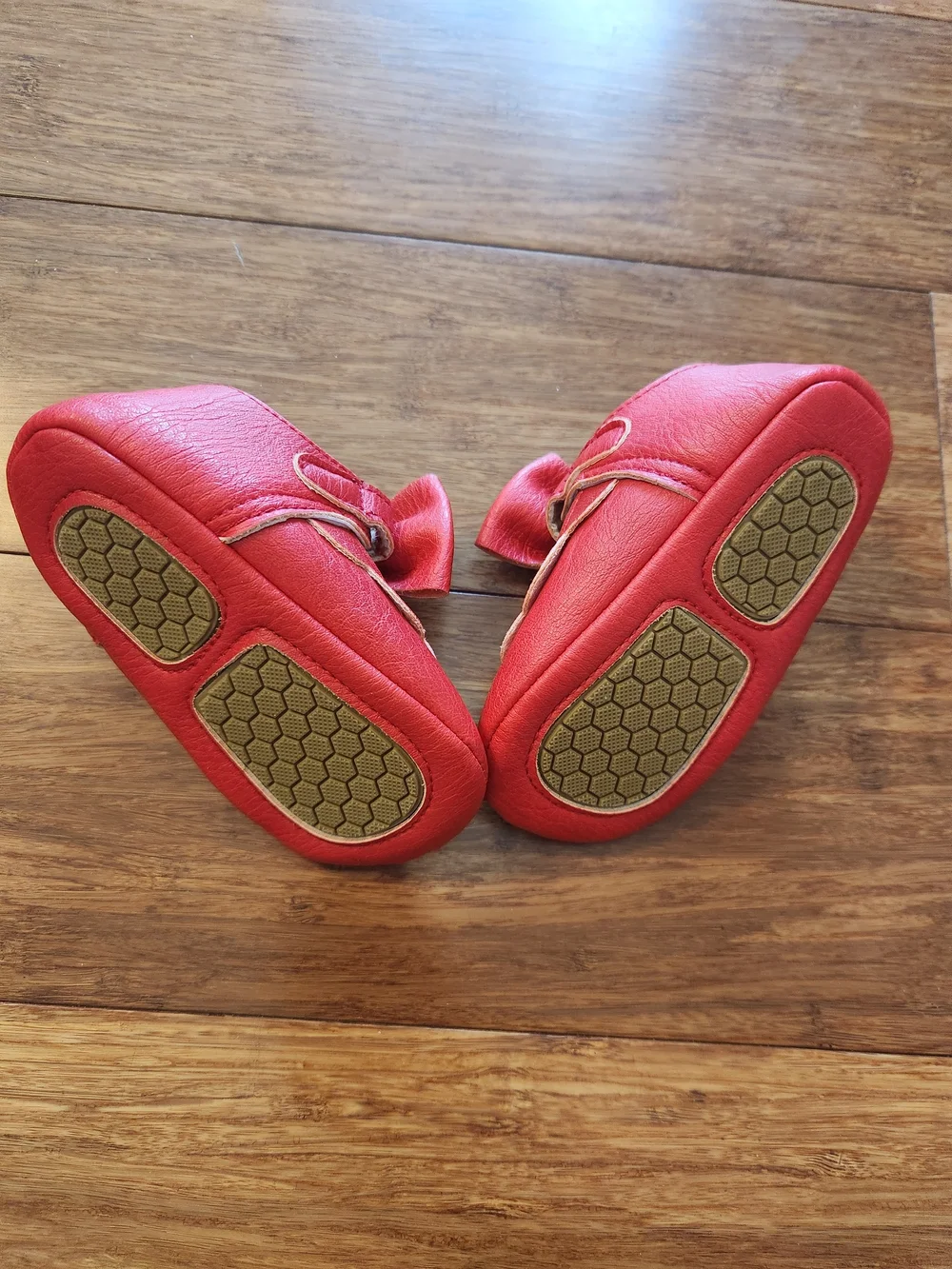 Red Bow Mary Jane Girls Shoes, 12-18 Months (Approximately Size 5)